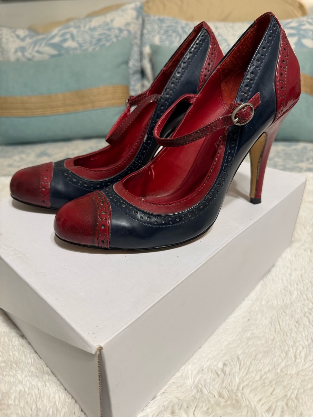 Aldo Vintage Classic Two-Tone Mary Jane High Heels Size 39